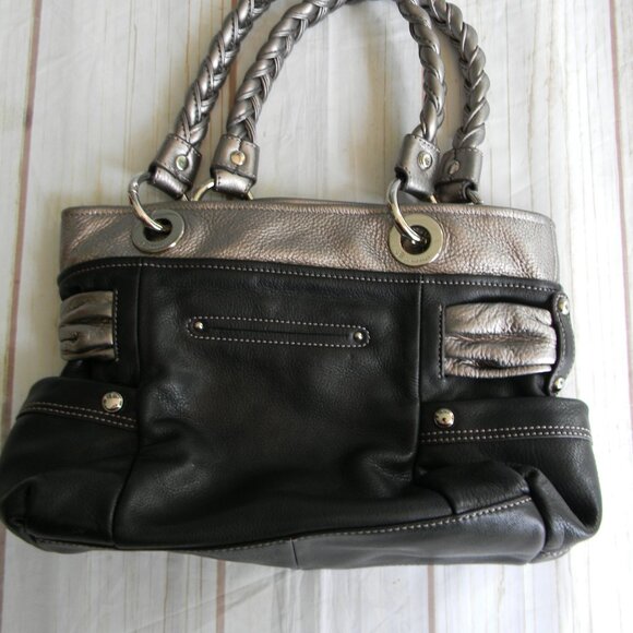 B Makowsky Black/SILVER PEBBLE LEATHER BUCKLE DETAIL METALLIC MEDIUM TOTE - Picture 6 of 10